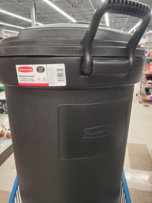 Is this rubbermaid trash can reef safe?
